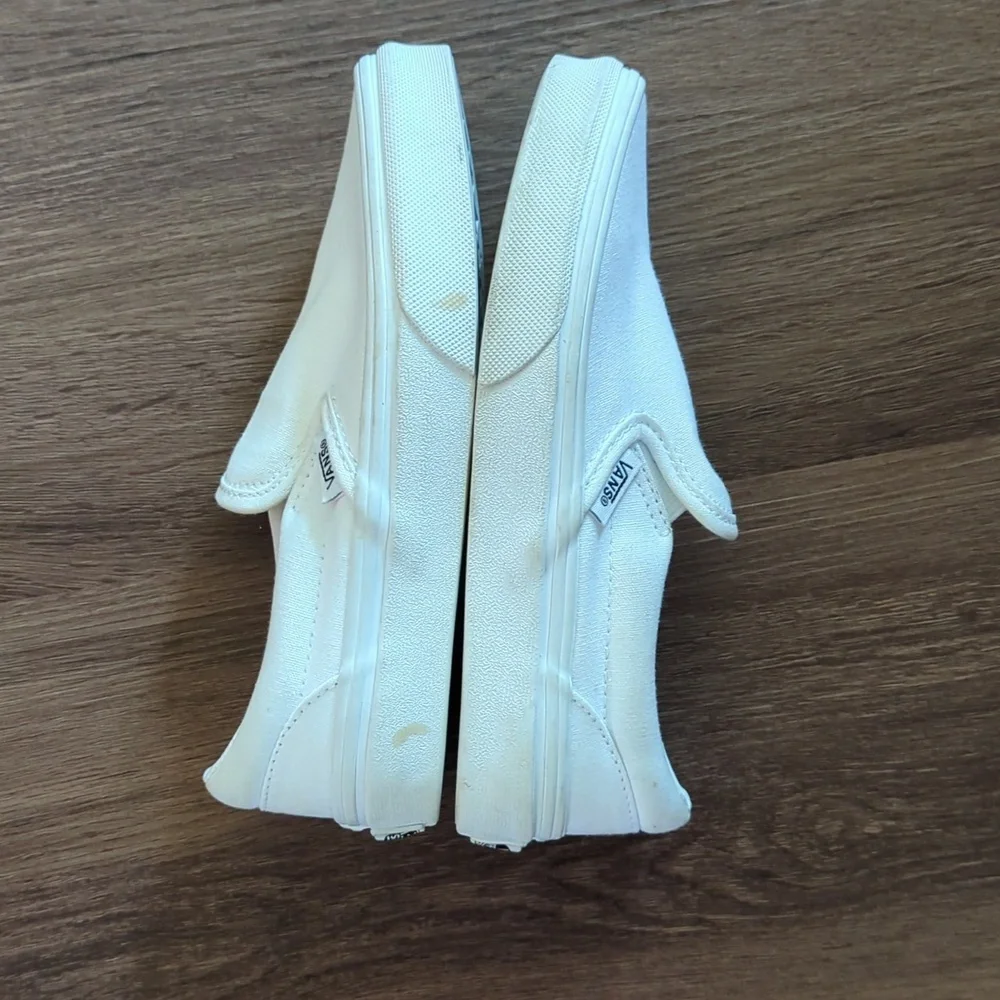 Vans - Picture 3 of 8